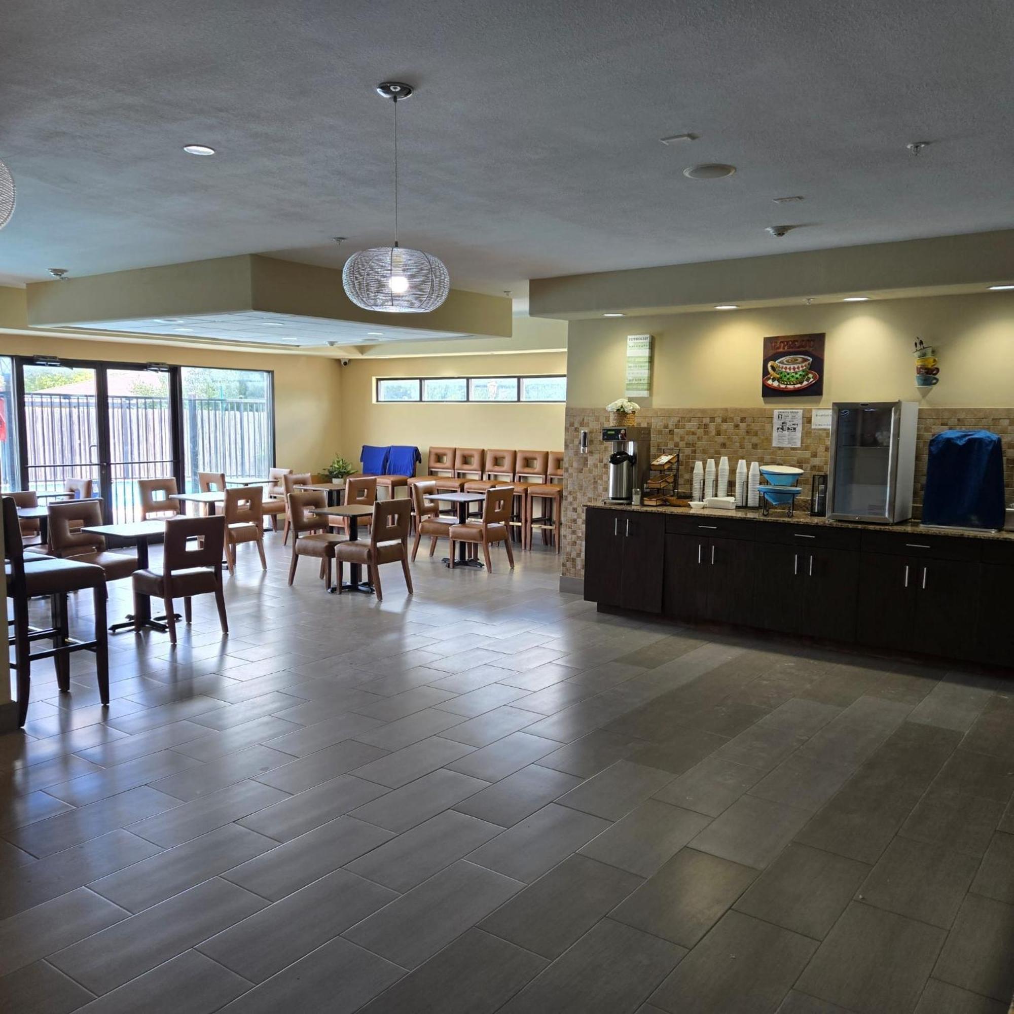 Karnes City Lodge Экстерьер фото