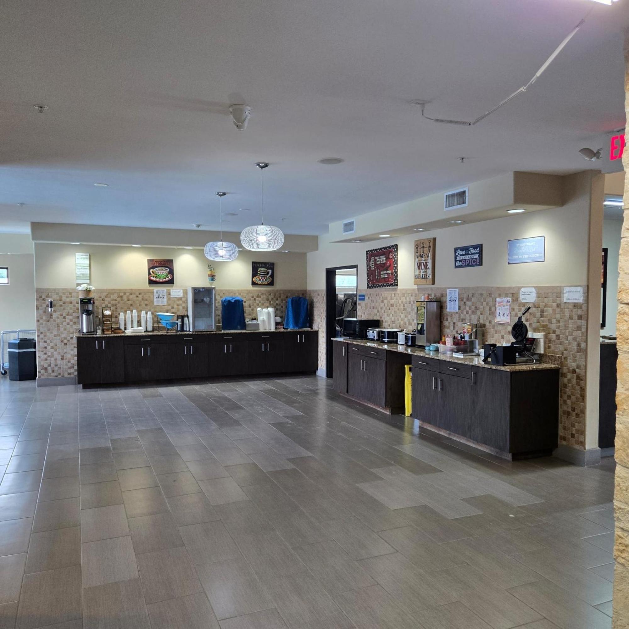 Karnes City Lodge Экстерьер фото